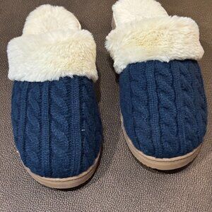 J.Crew Cozy Navy Cable Knit Slippers